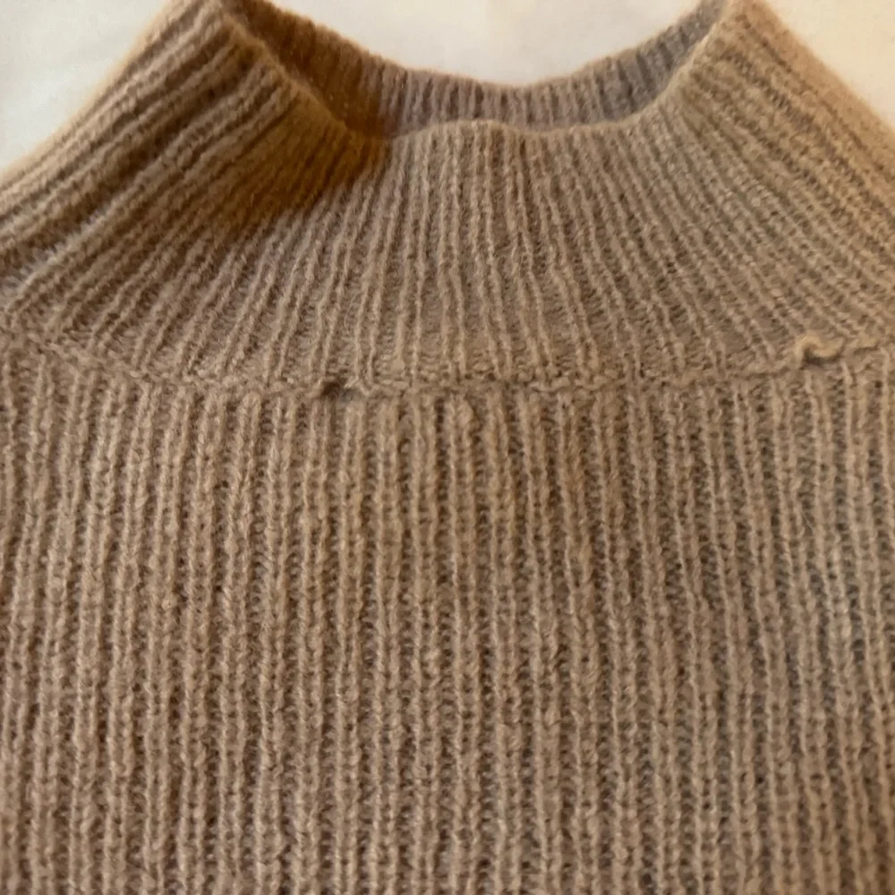Cozy Ribbed Knit Sweater - Picture 3 of 6